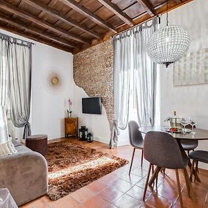 Campo Dei Fiori Royal Orchid Apartment